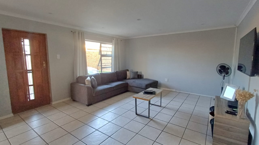 2 Bedroom Property for Sale in Bothasrus Eastern Cape